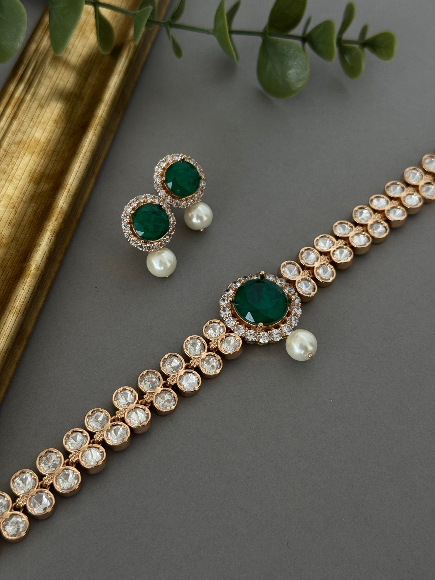 Doublet Delicate Choker - Green