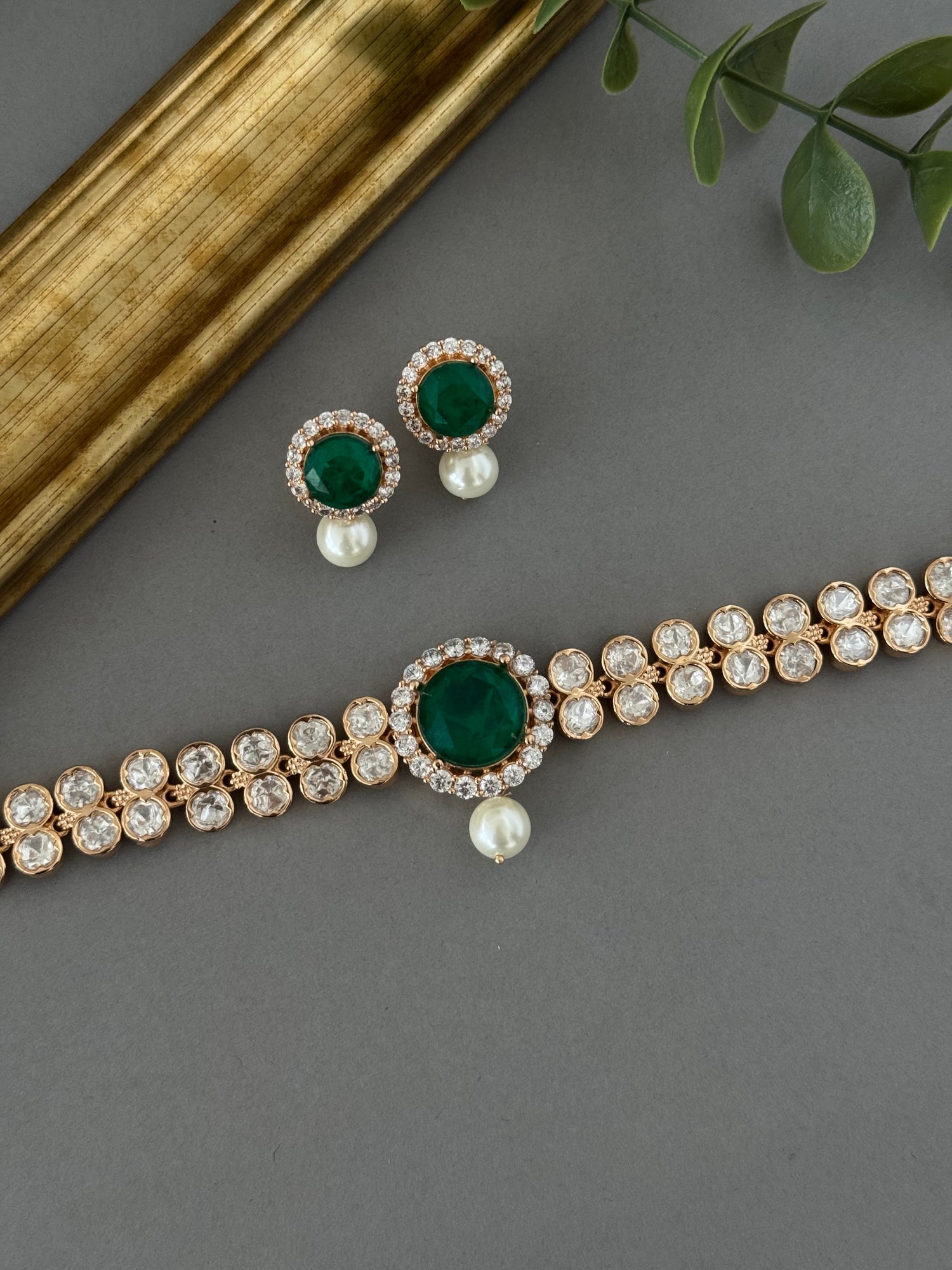 Doublet Delicate Choker - Green