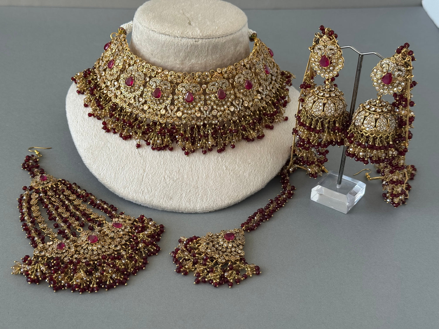 Red Collar Bridal Set