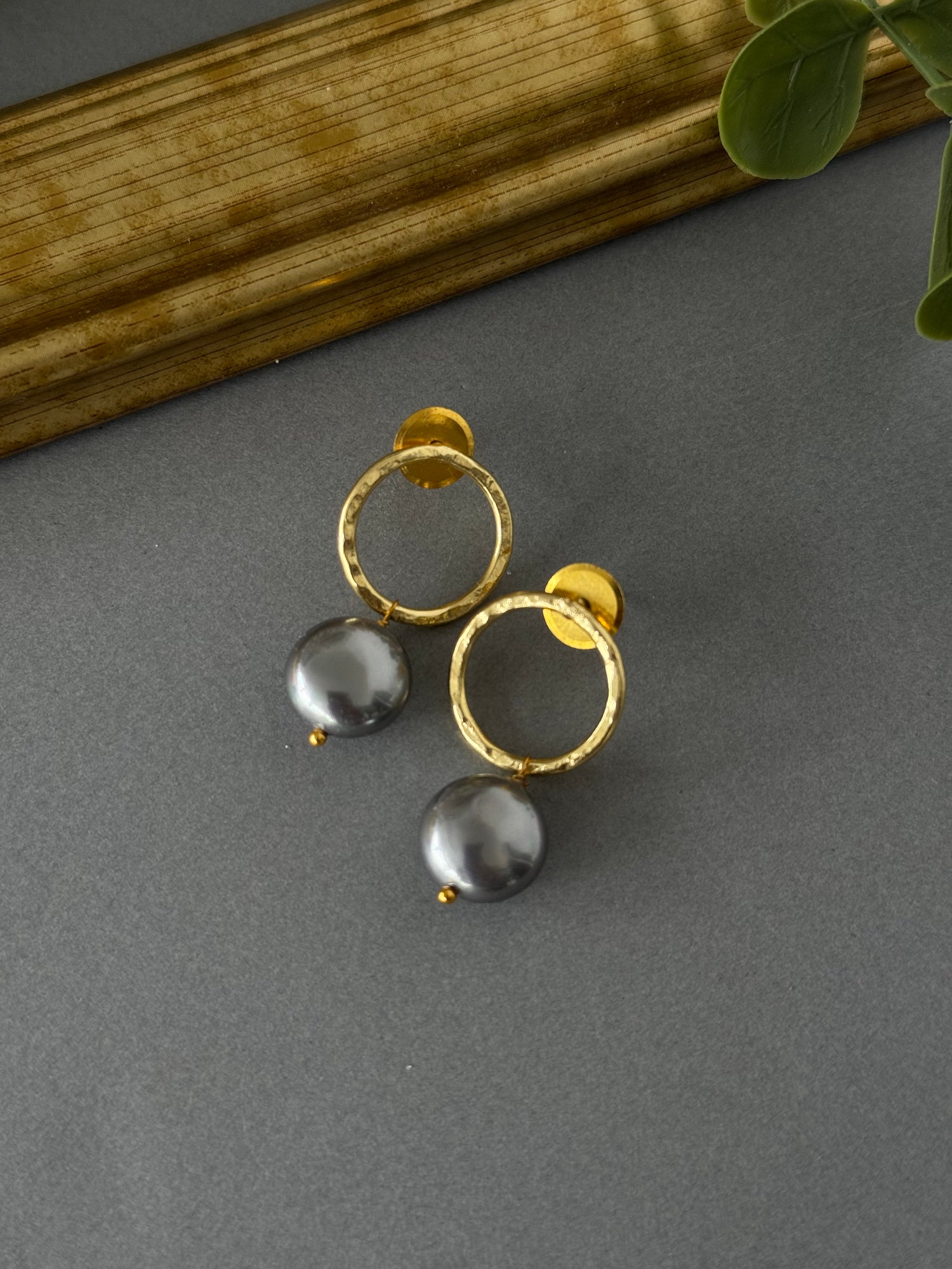Baroque Pearl Hoop Drop - Grey