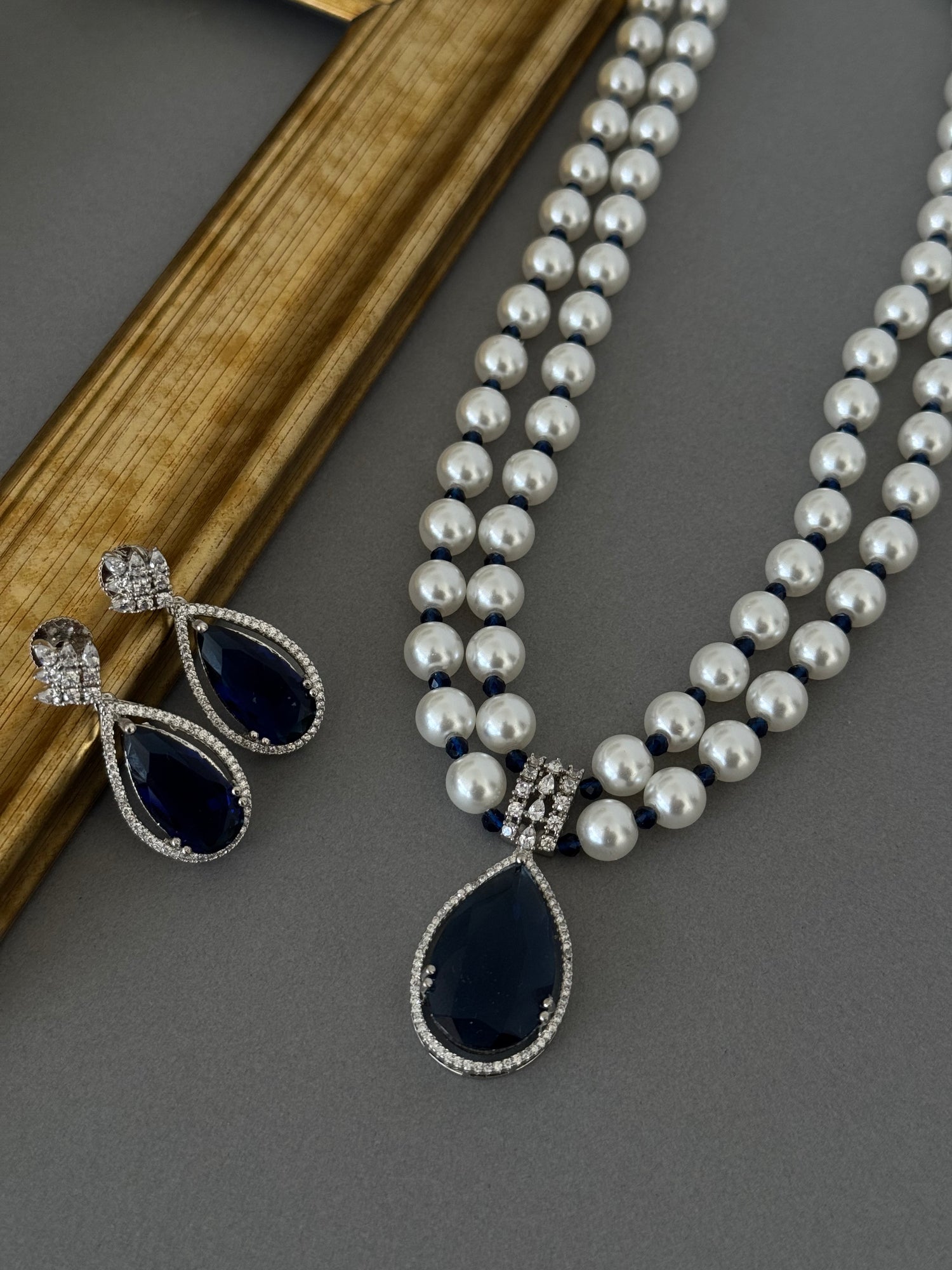 Sapphire Pearl
