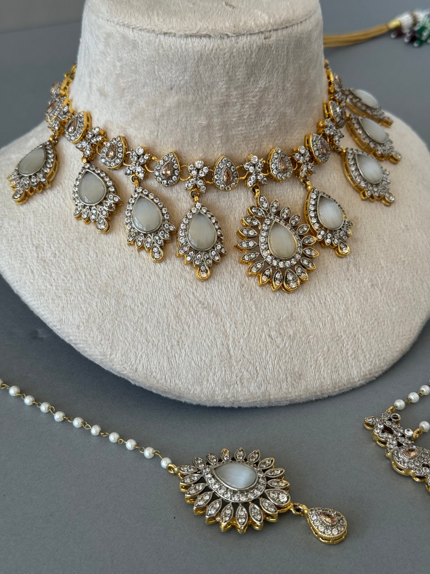 Grey Gold Set