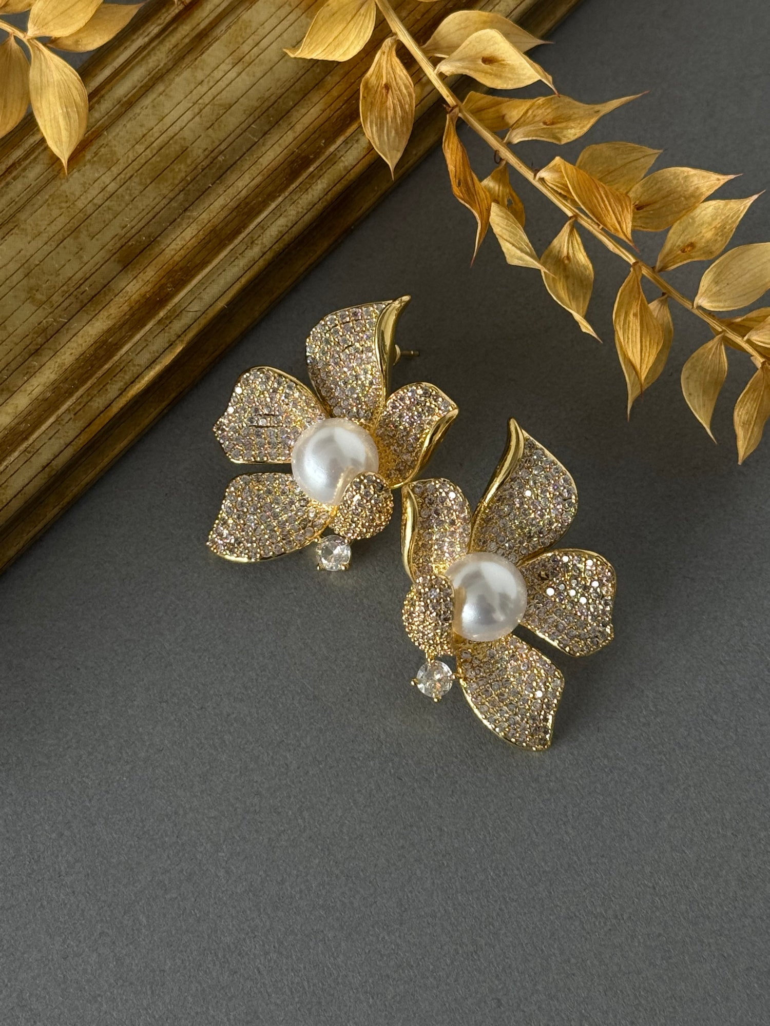Eid Edit - Gold Petals