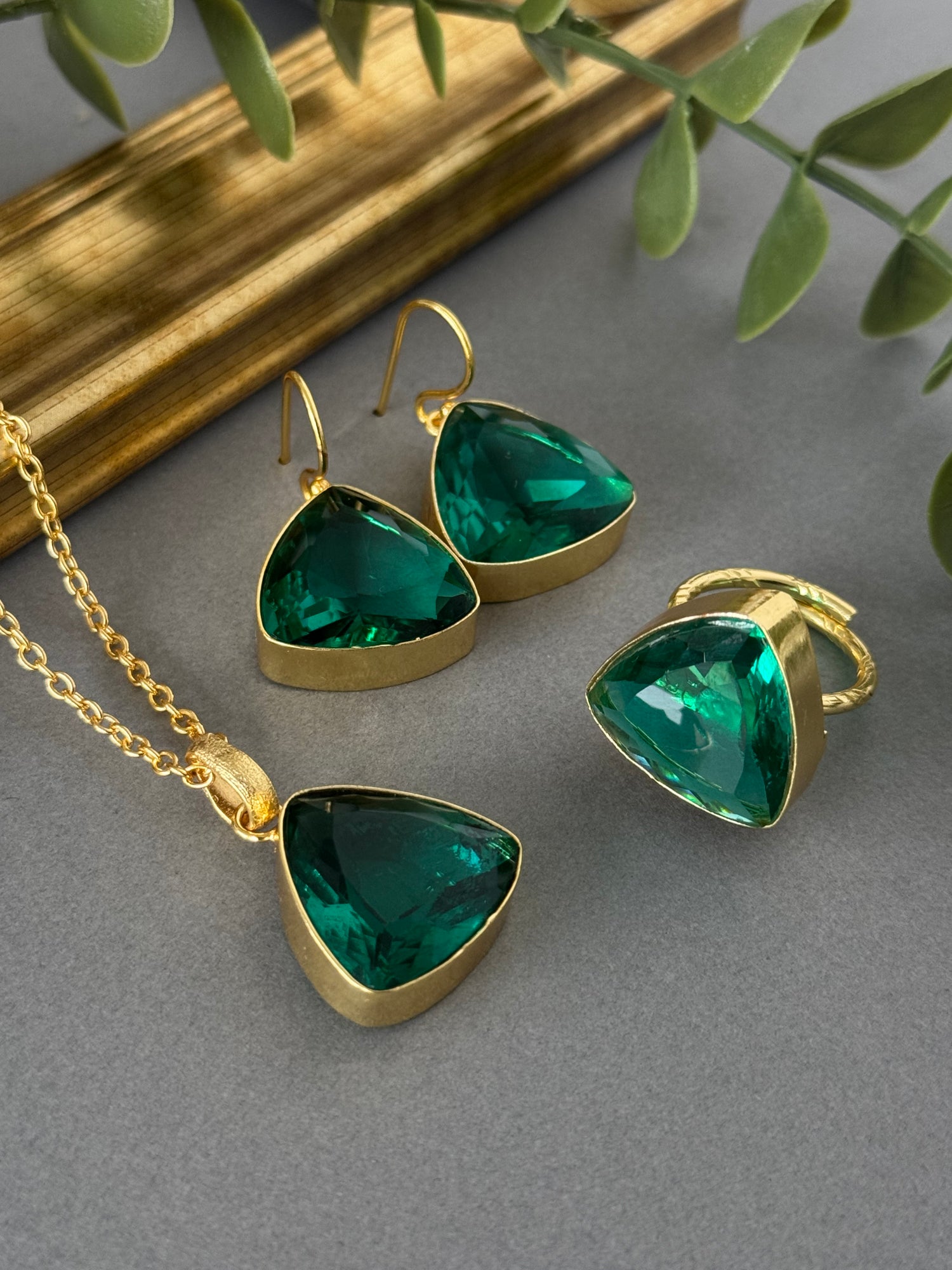 Green Quartz Pendant Set