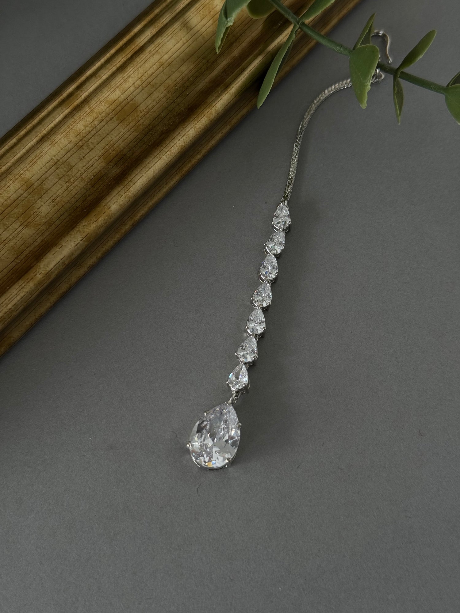 Delicate Tear Drop Tikka