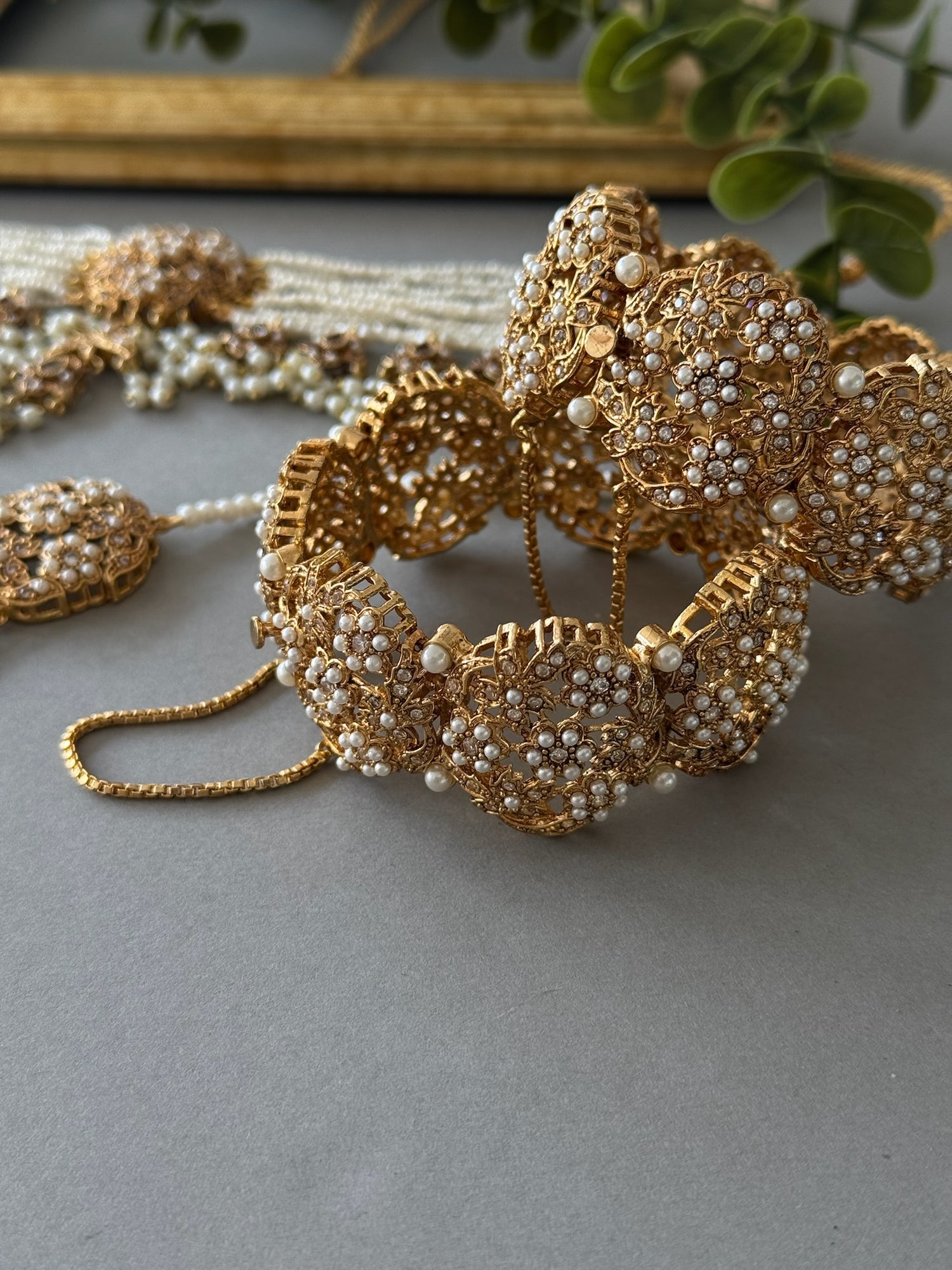 Jadau Pearl Kare Pair