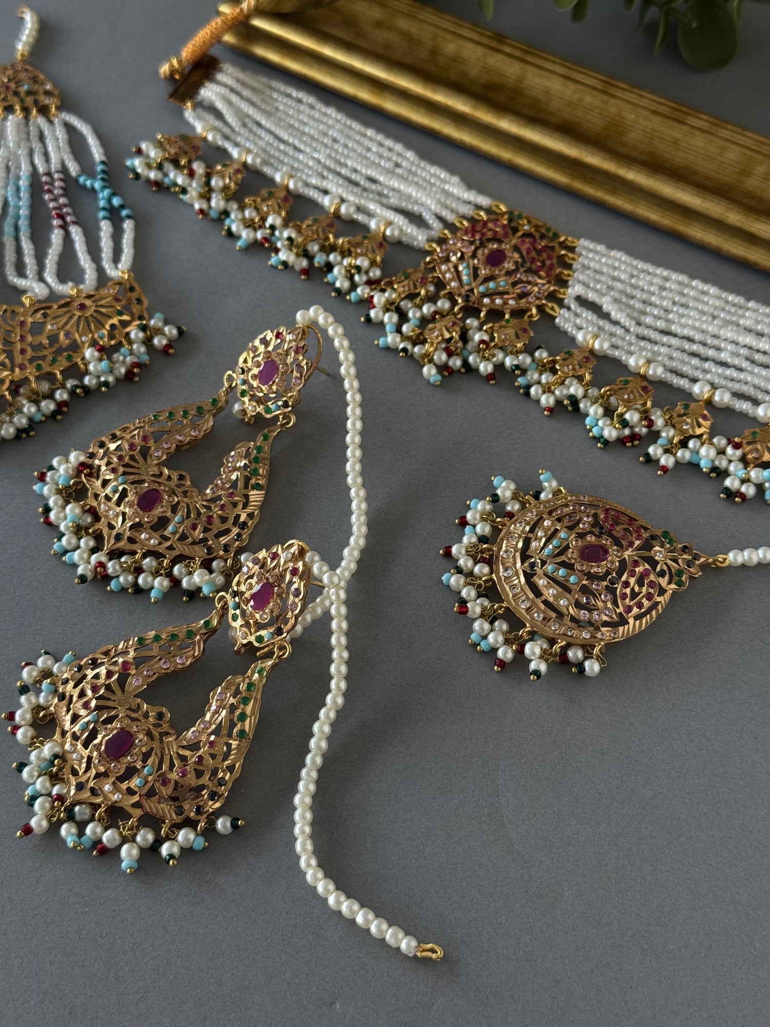 Ari Choker Set - Nauratan