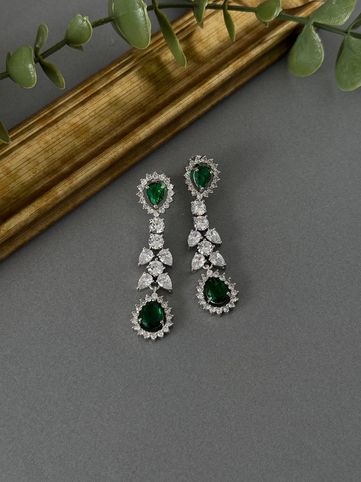 Delicate Drops - Emerald