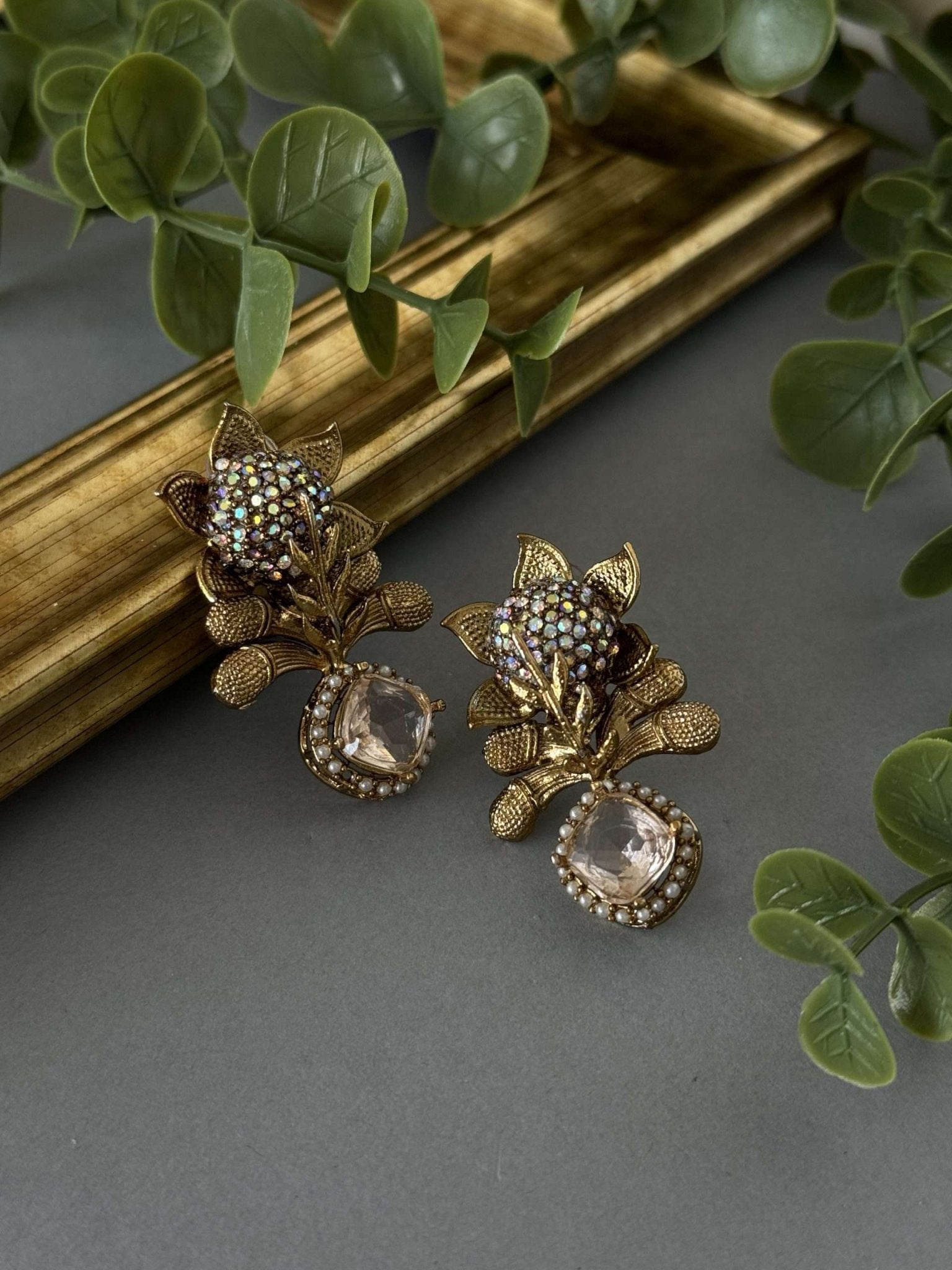 Antique Fusion – Petal Champ - nk collection