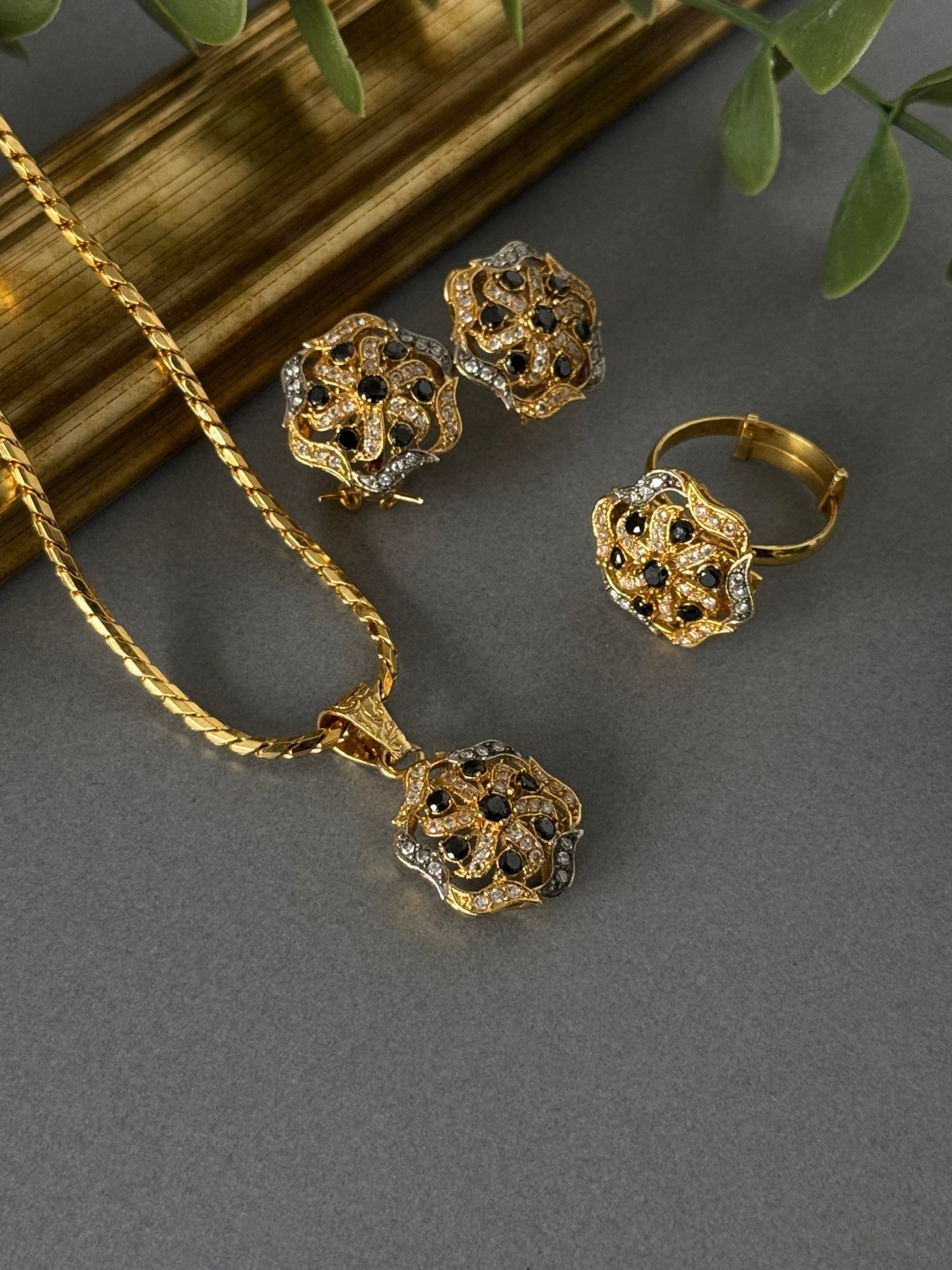 Black Onyx Pendant Set - nk collection