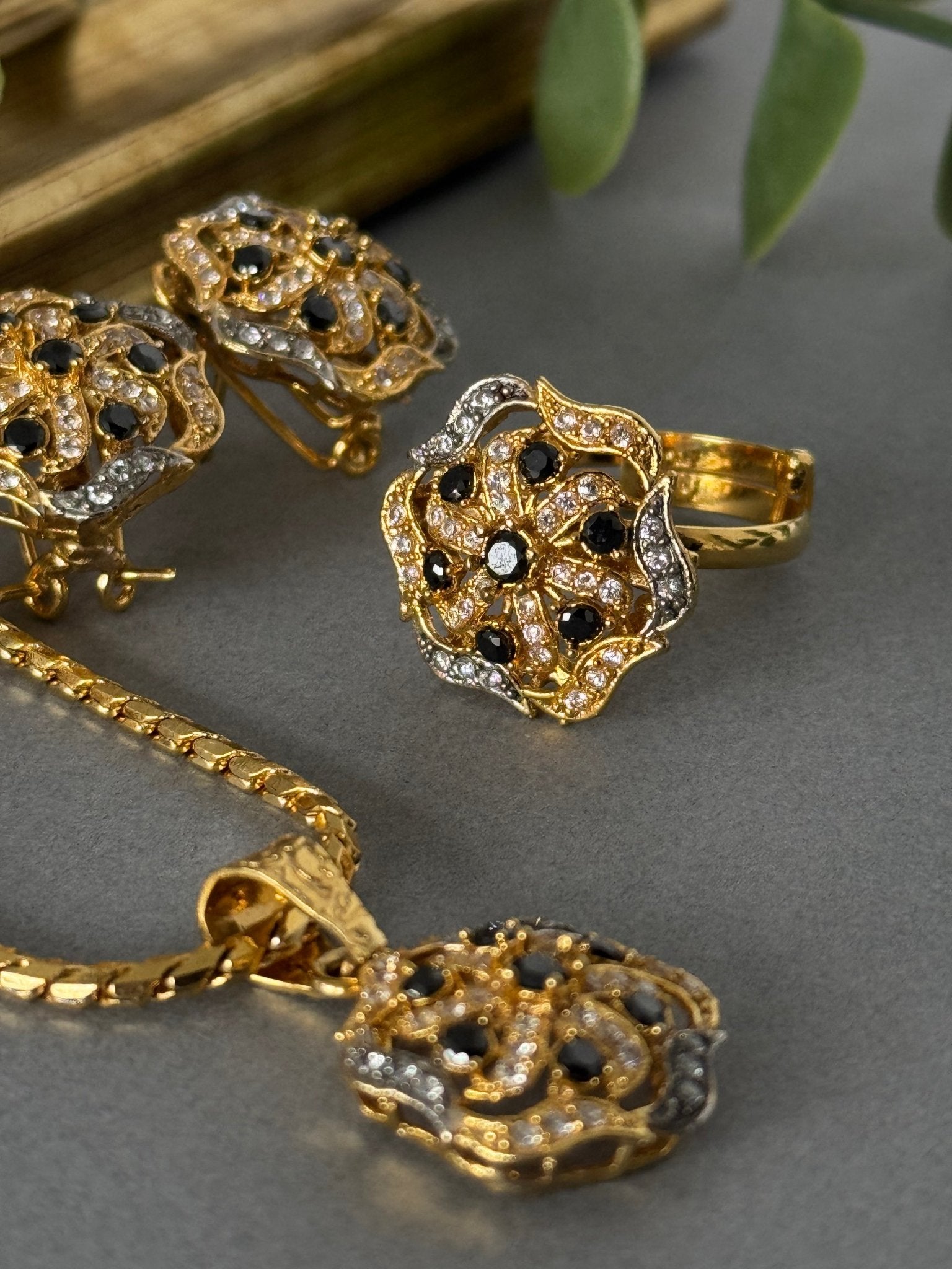 Black Onyx Pendant Set - nk collection