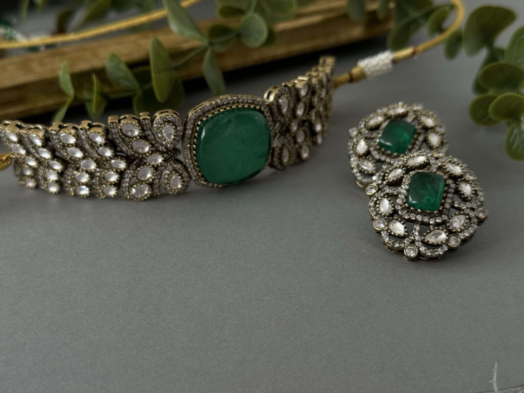 Emerald Doublet Choker Set - nk collection