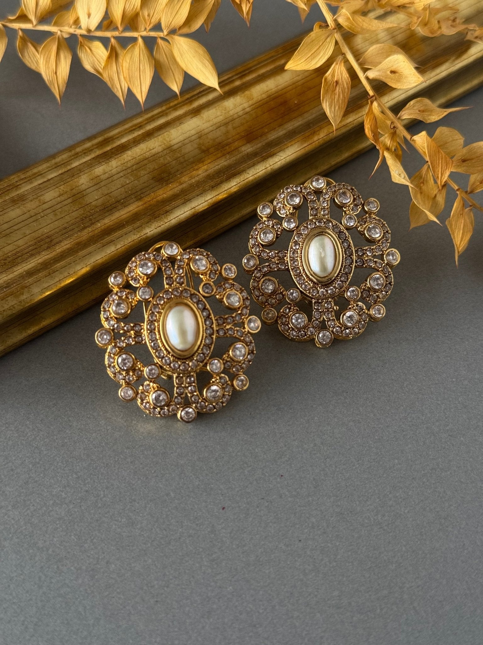 Gold Swirls - Pearl - nk collection