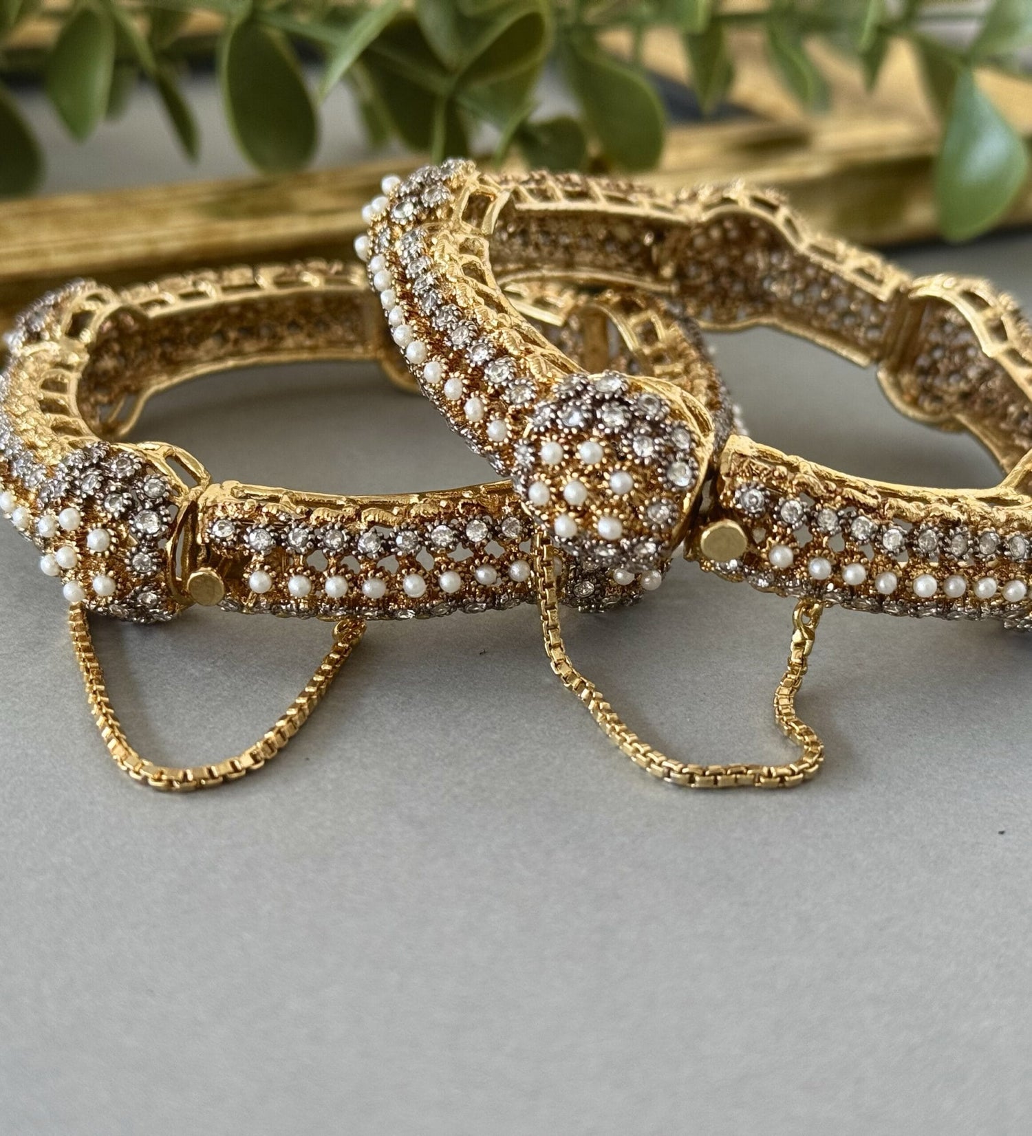 ’25 Pearl Zircon Kare