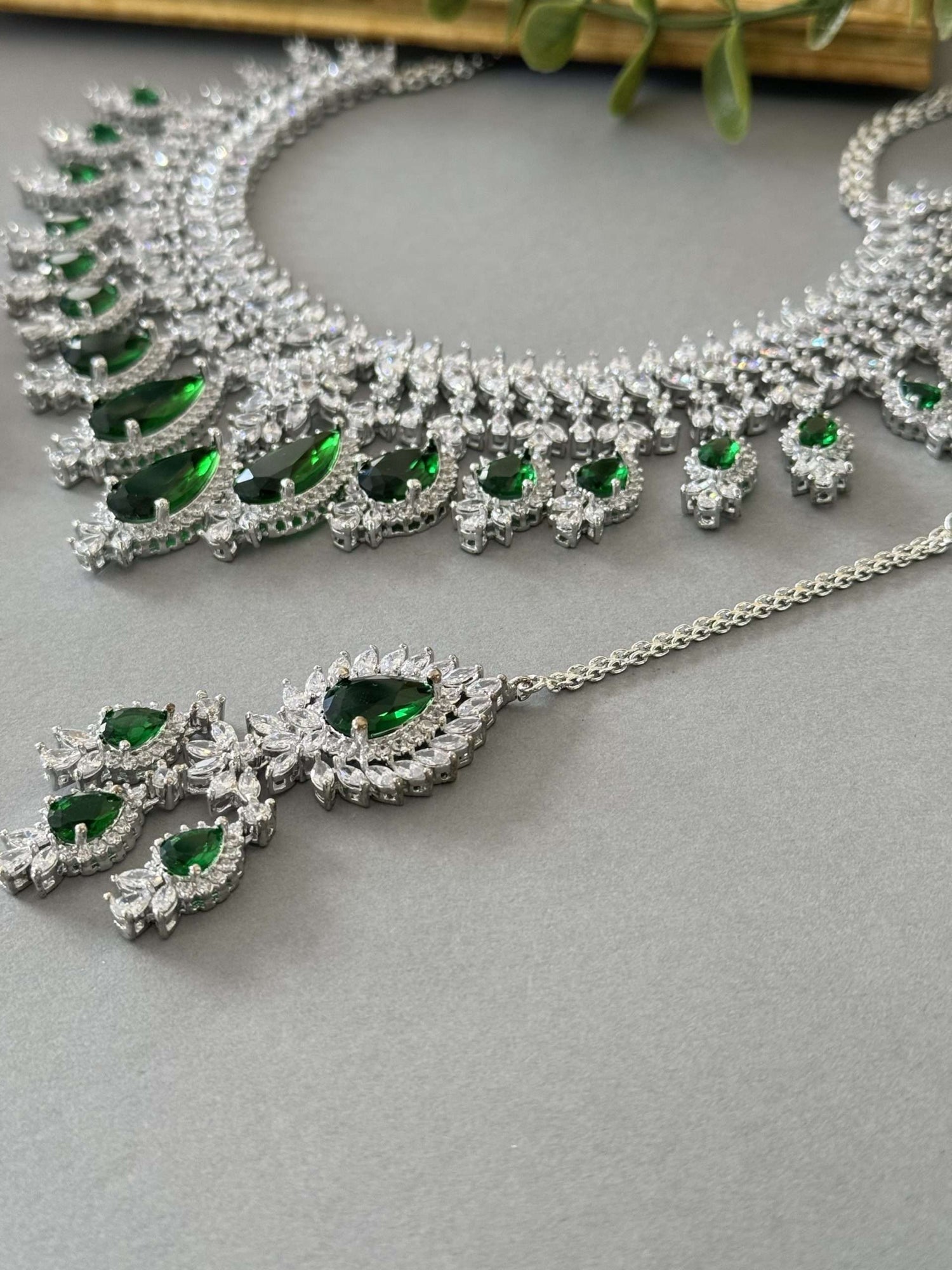 Diamond Pear Droplet – Emerald