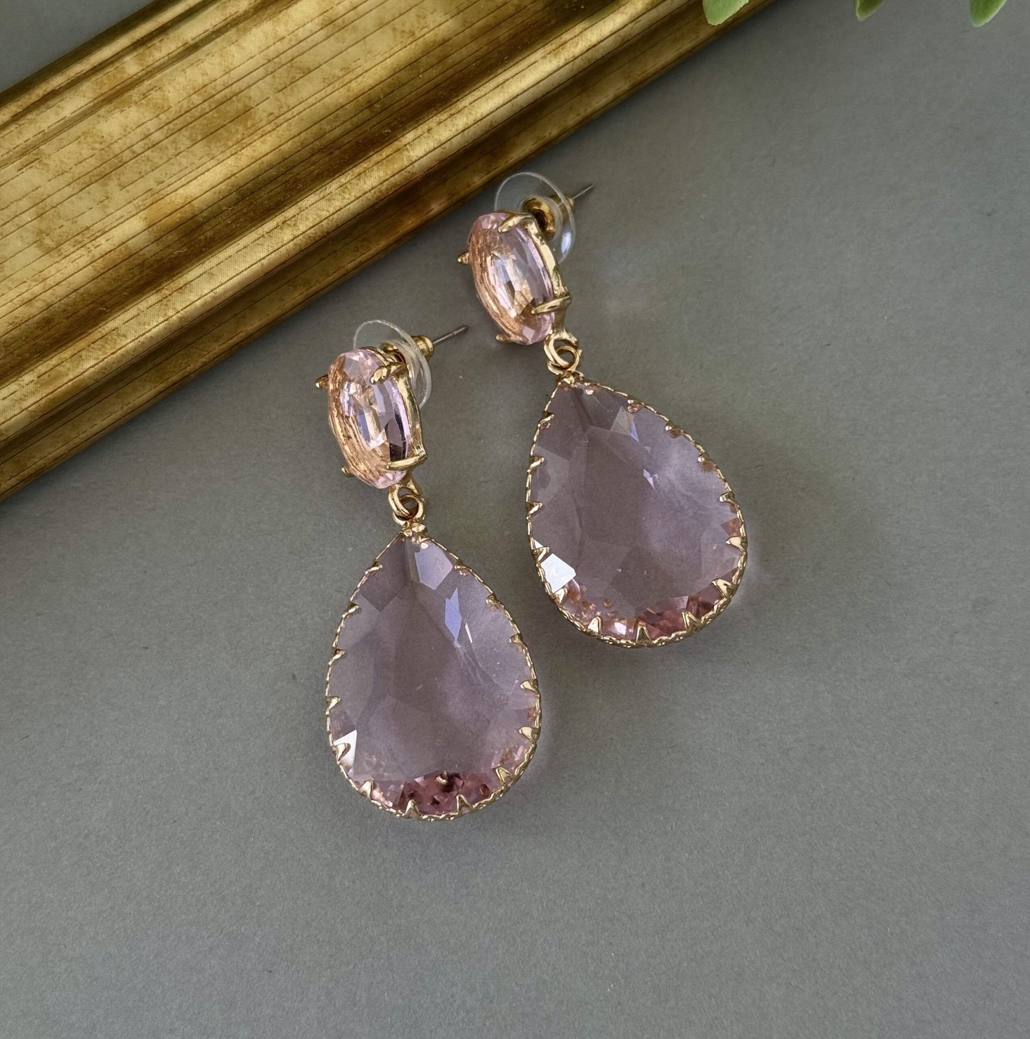 Iridescent Drops – Light Pink