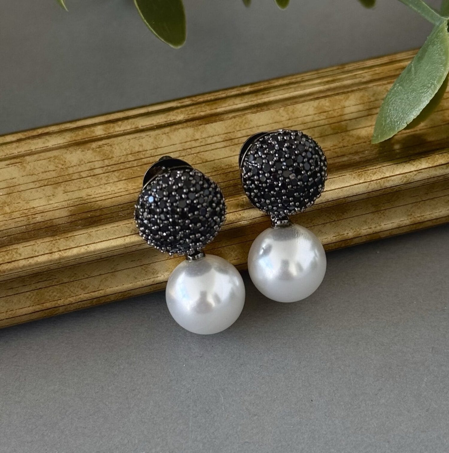 Pavé Drops – Black onyx