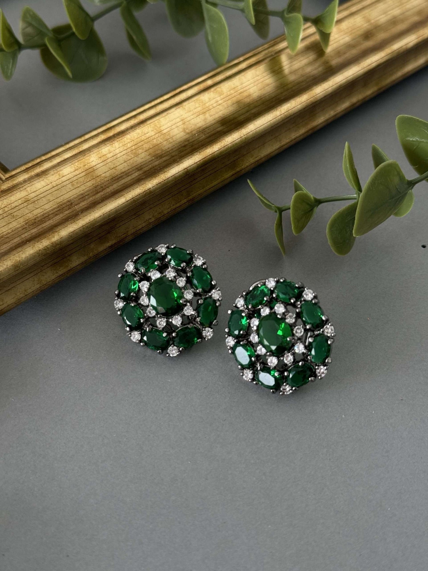 Oxidised Studs – Emerald