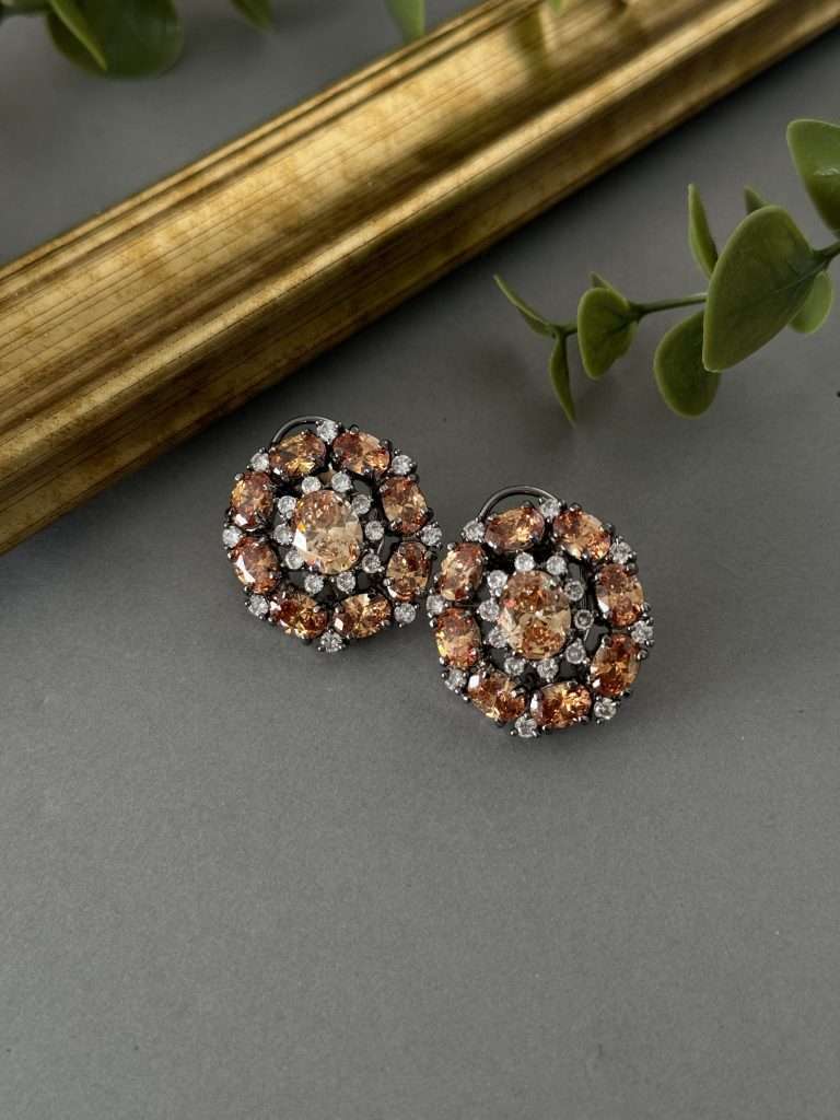 Oxidised Studs – Champagne