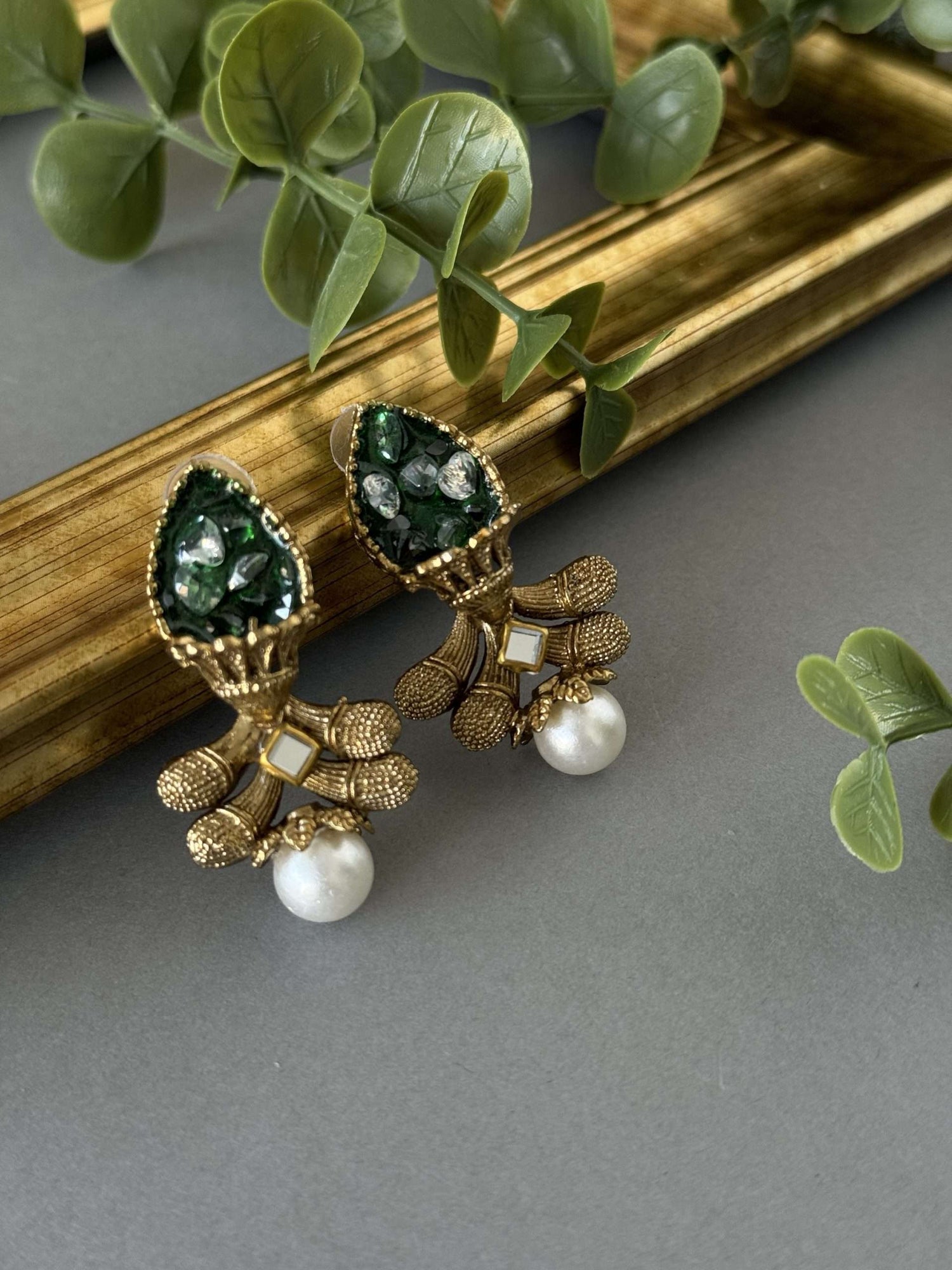 Antique Fusion – Green Fan