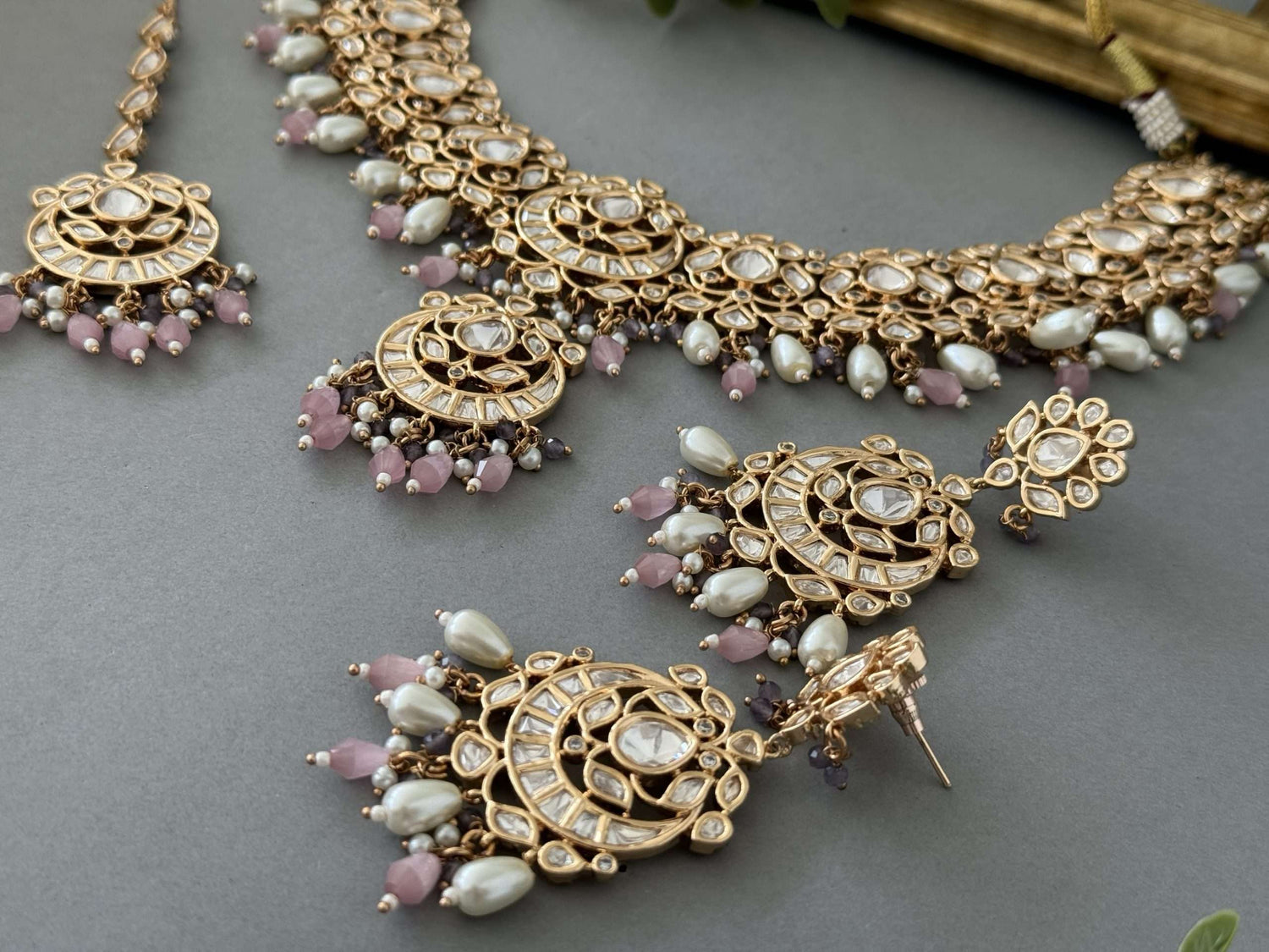 Chaand Necklace Set – Pretty Pinks