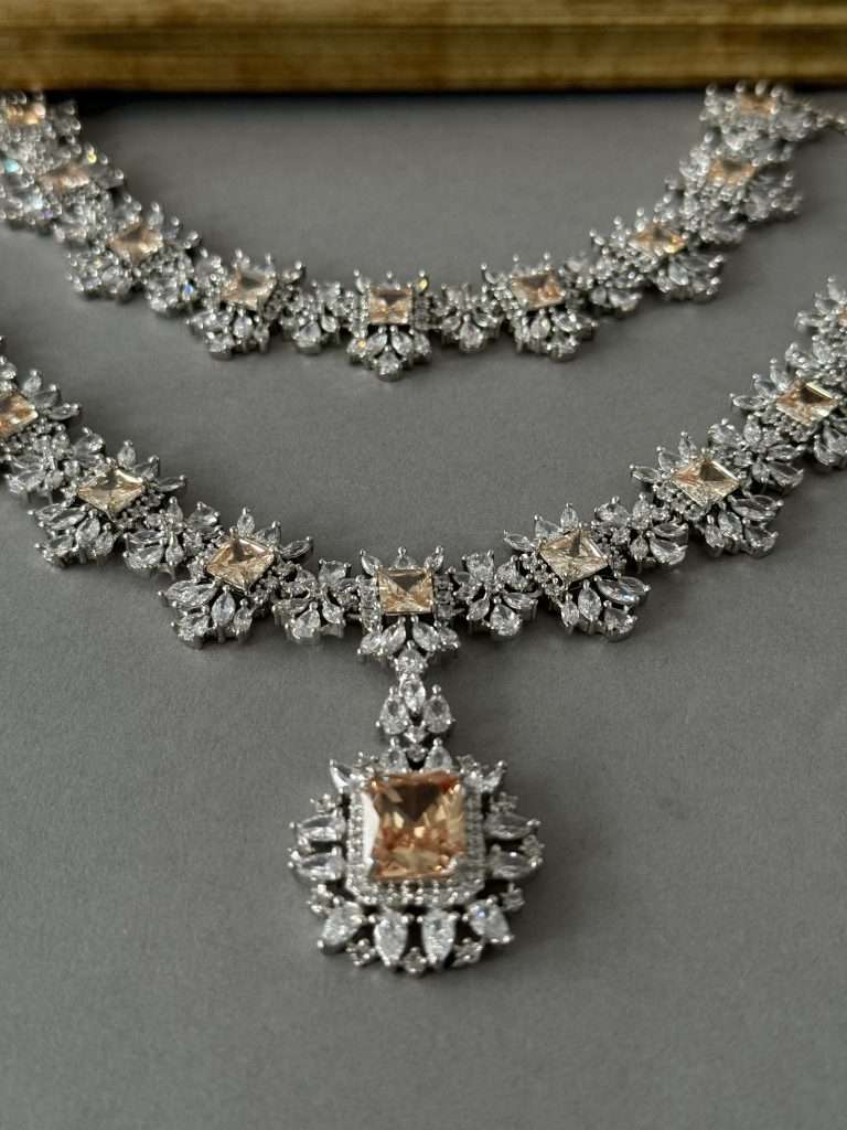Diamond Look Double Set – Champagne