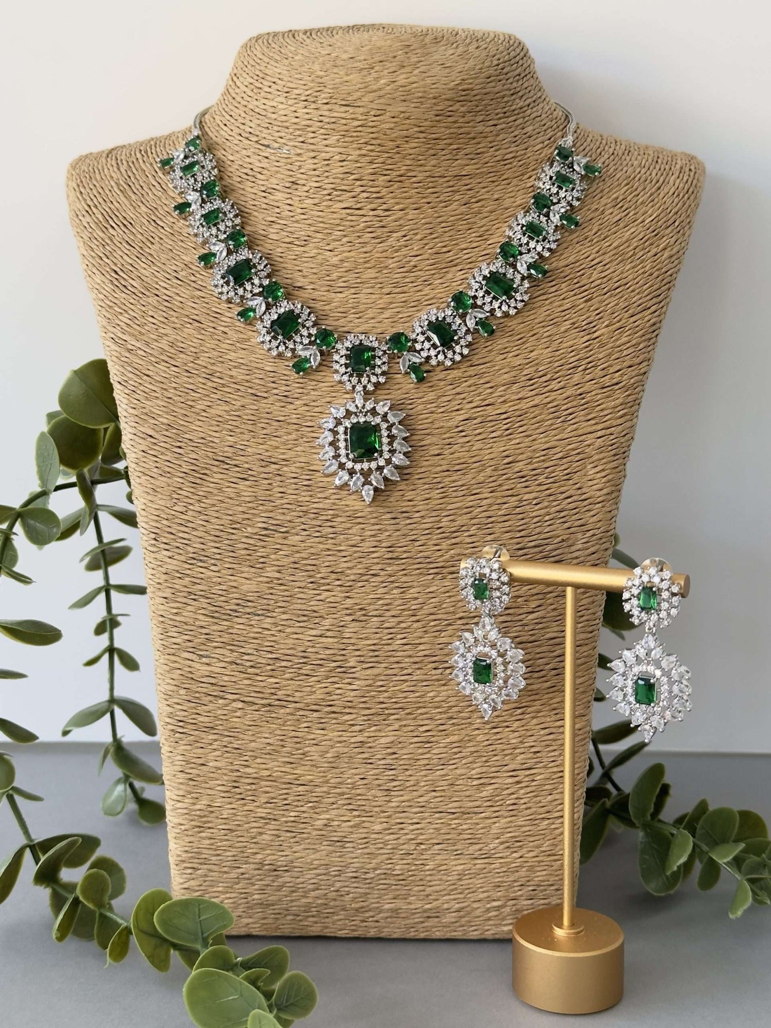 Sq Drop Necklace – Emerald