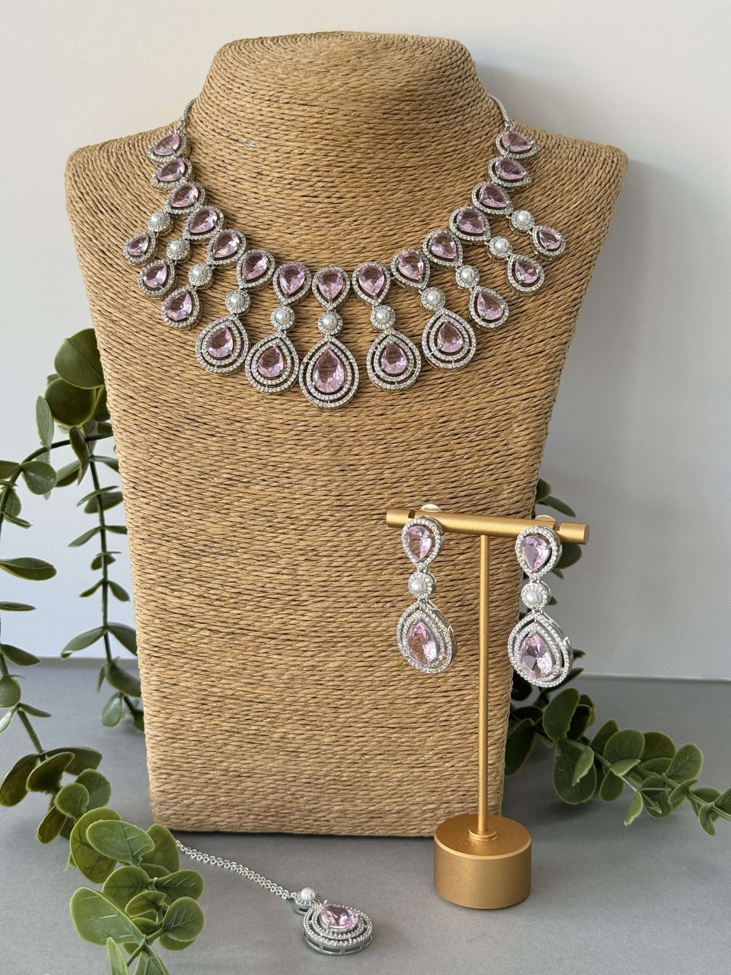 Blush Pearl Necklace Set