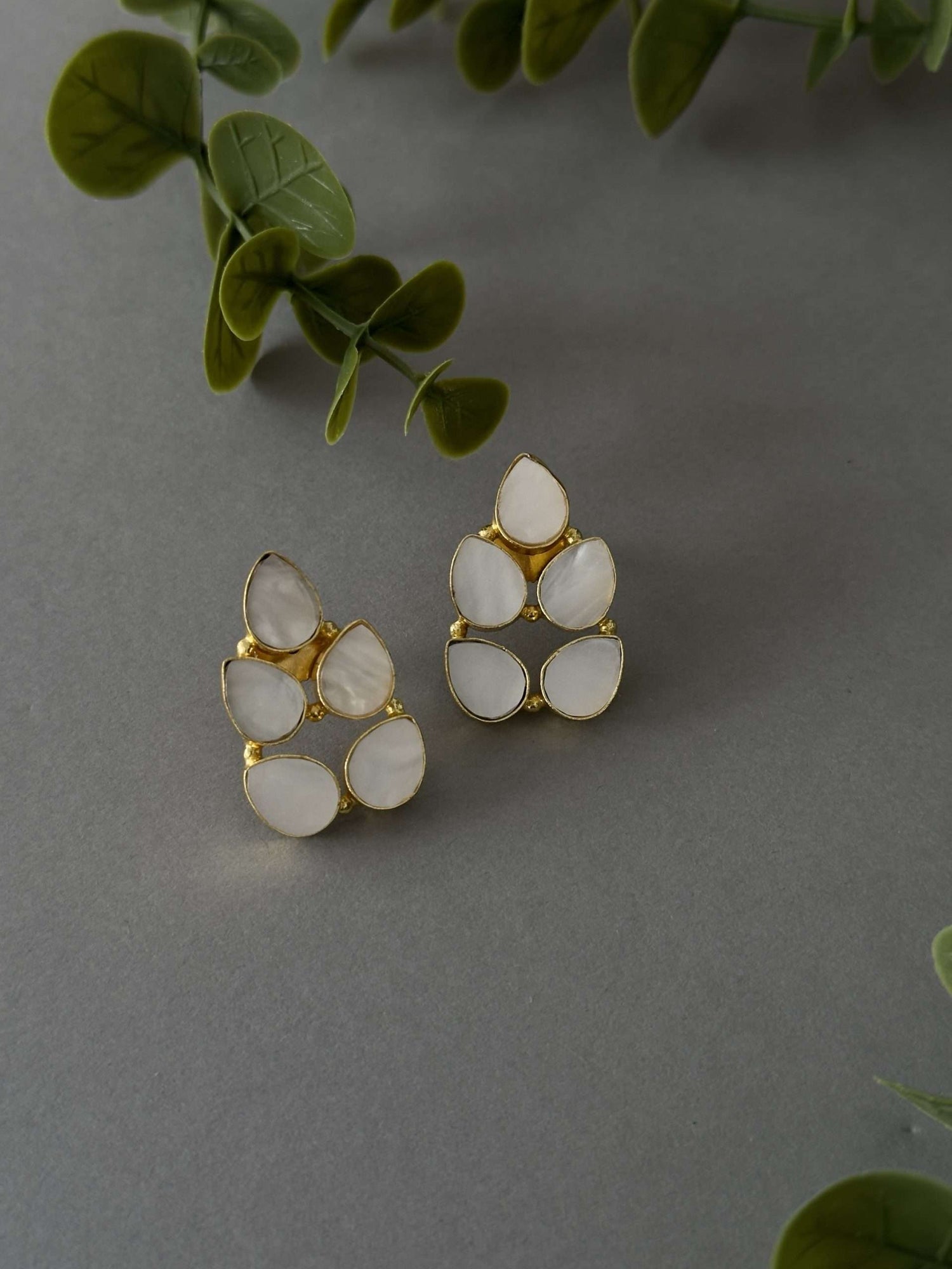 EK – Mother of Pearl