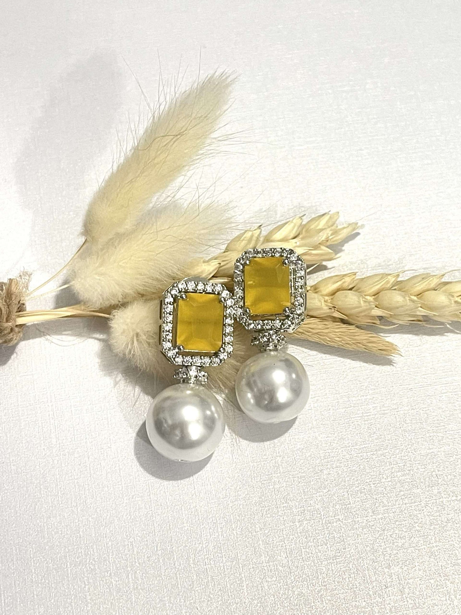 Sq Pearl Drop – Yellow