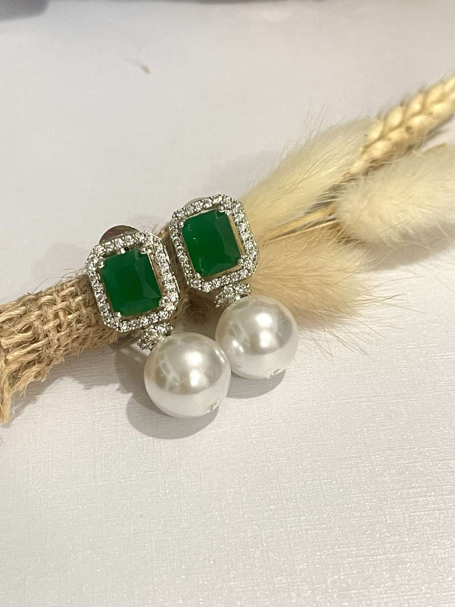 Silver Sq Drop -Emerald