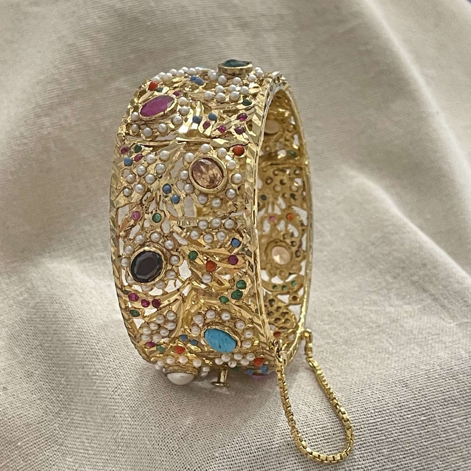 Ari Gold Kara – Multi