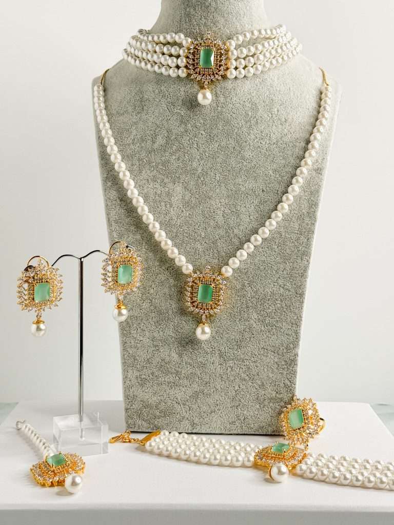Diamond Pearl -Gold Mint