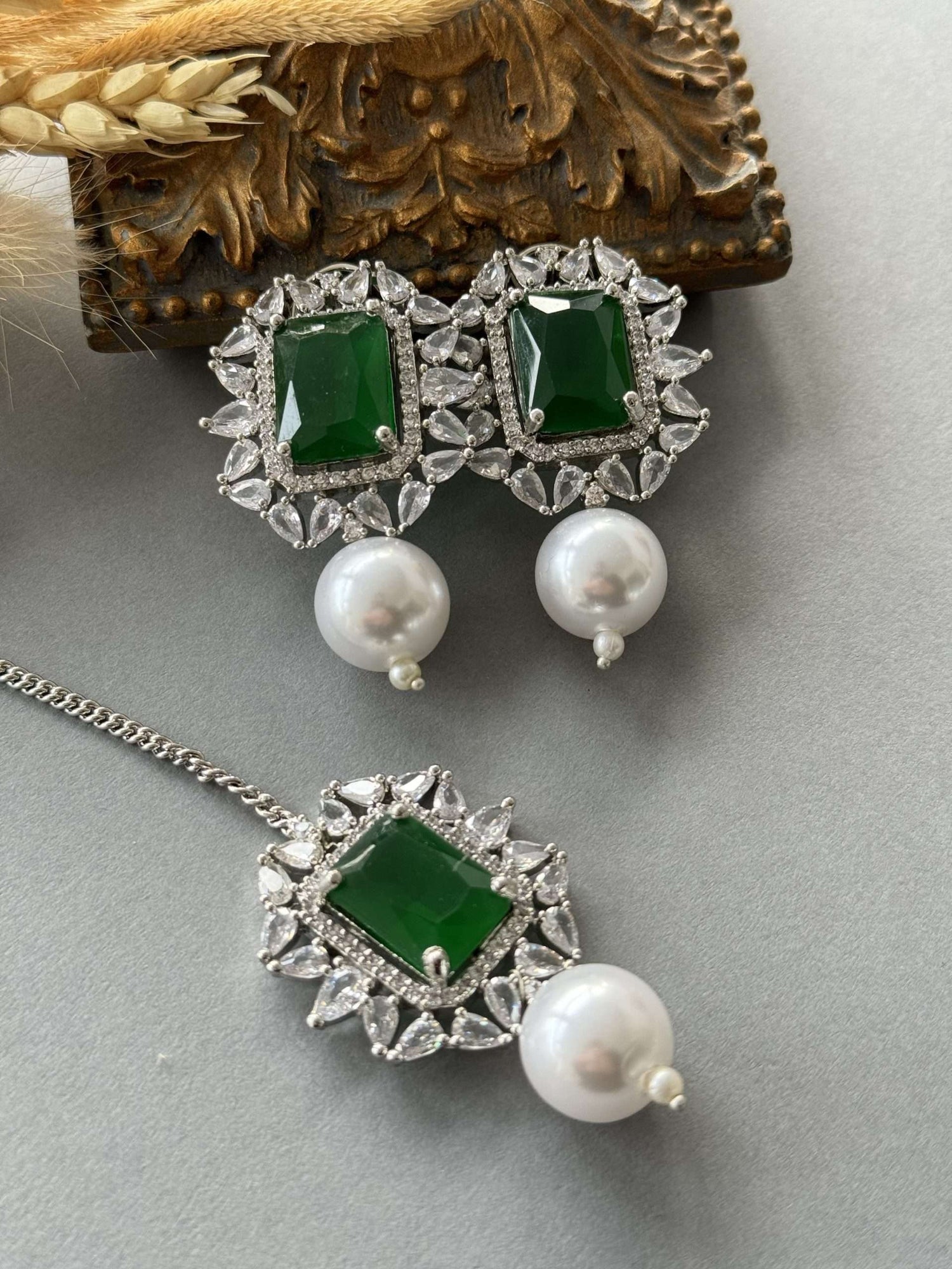 Pearl Drop Sq Tops & Tikka – Silver Emerald