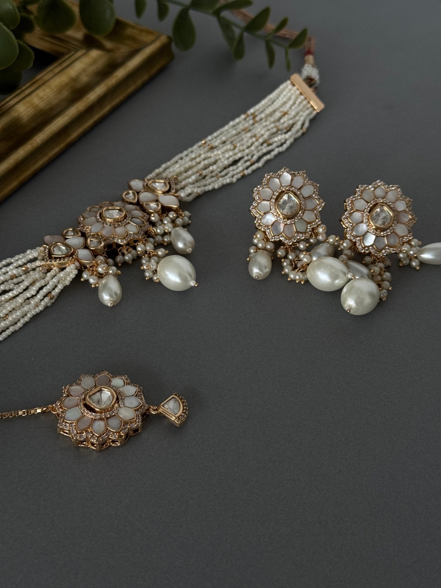Mother of Pearl Flower Choker - nk collection
