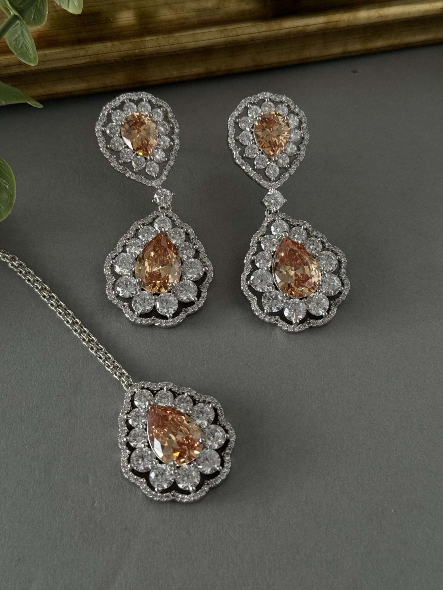 Neve Necklace Set – Champagne - nk collection