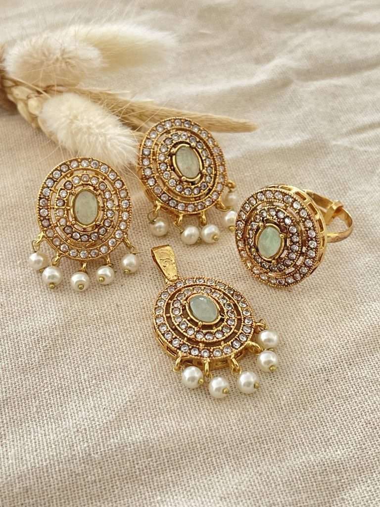 Oval Pendant Set – Mint - nk collection
