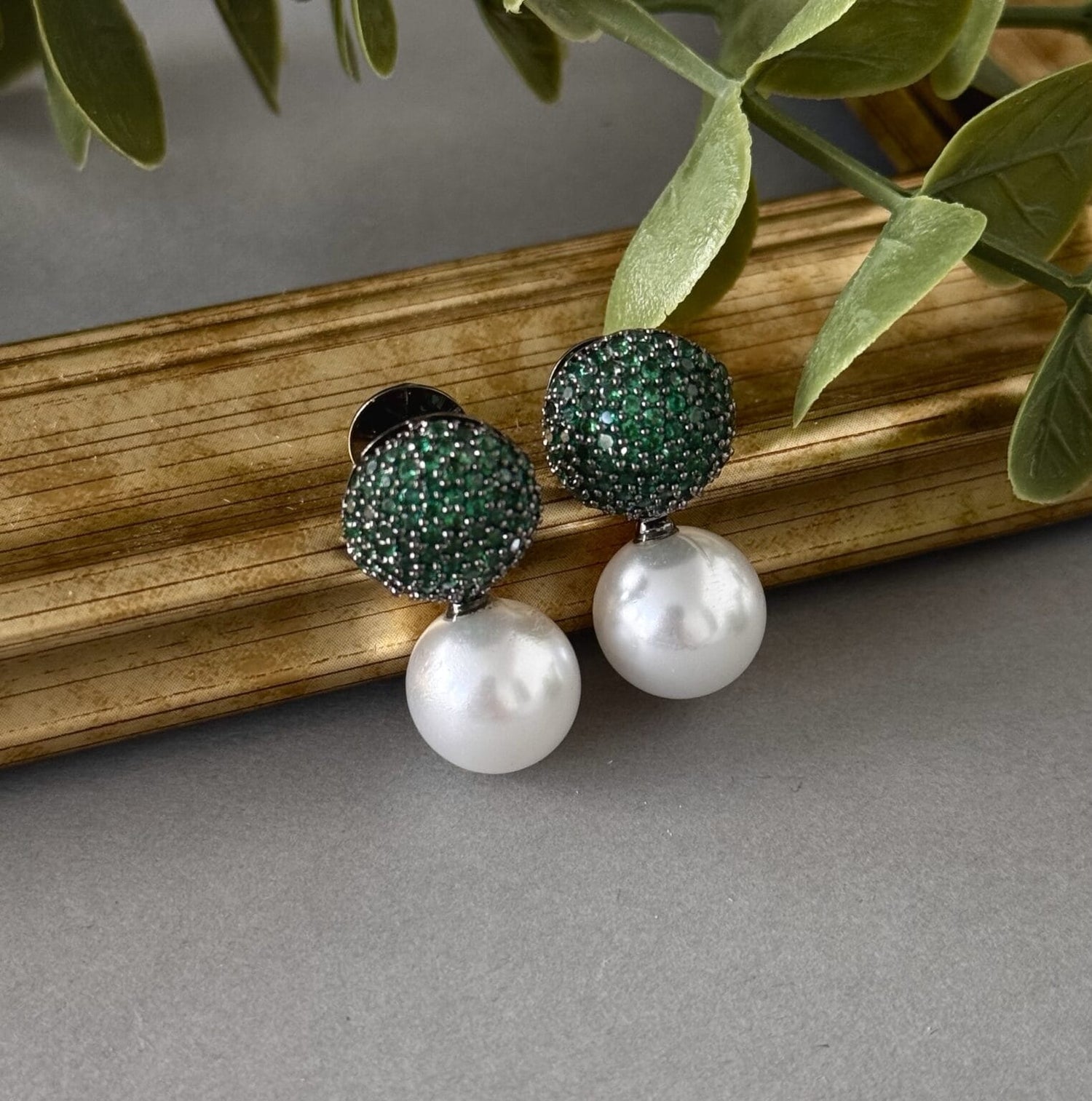 Pavé Drops – Green - nk collection