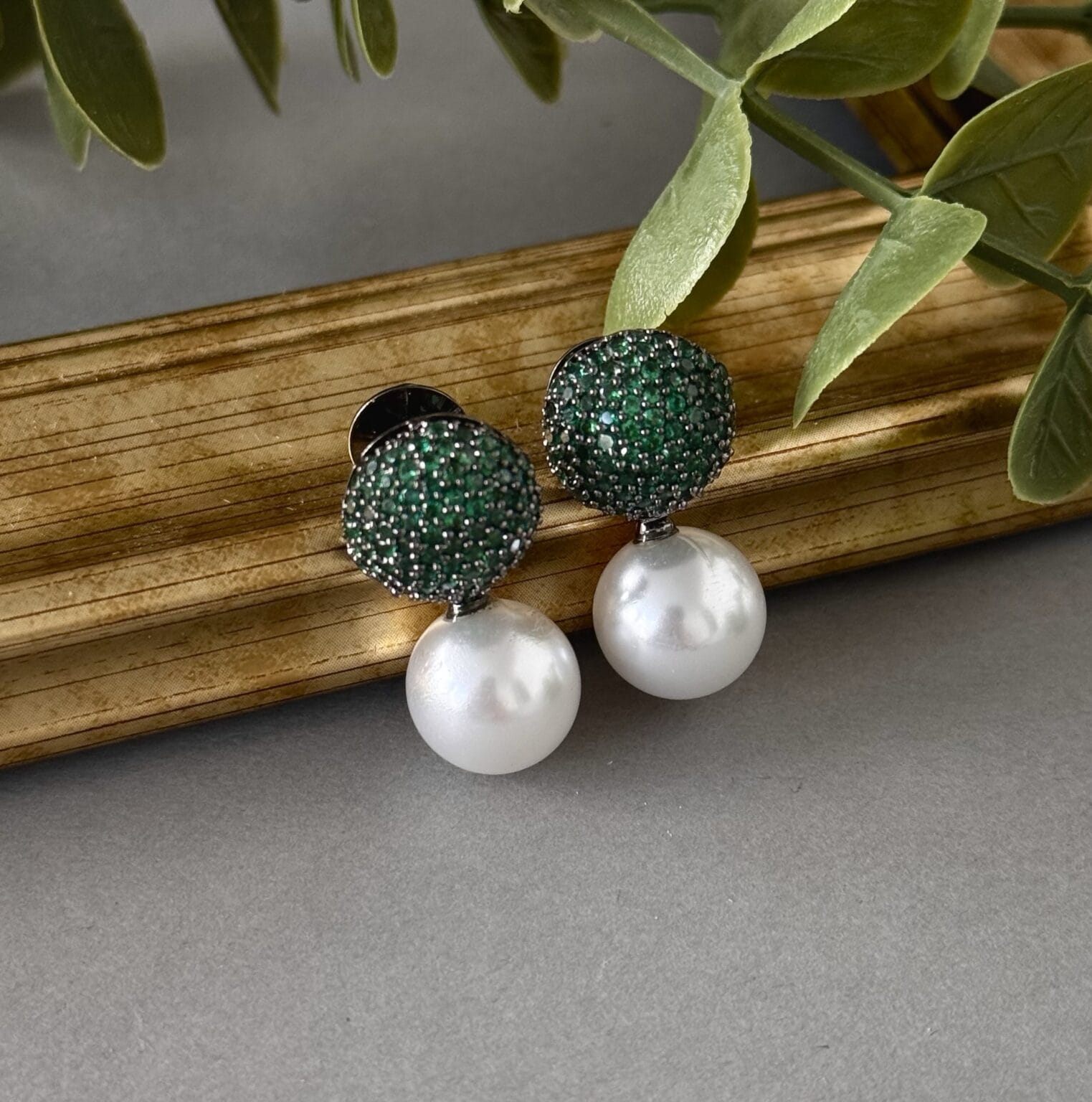 Pavé Drops – Green - nk collection