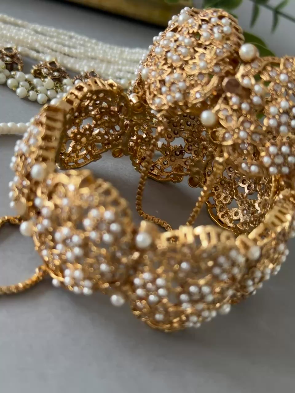 Jadau Pearl Kare Pair