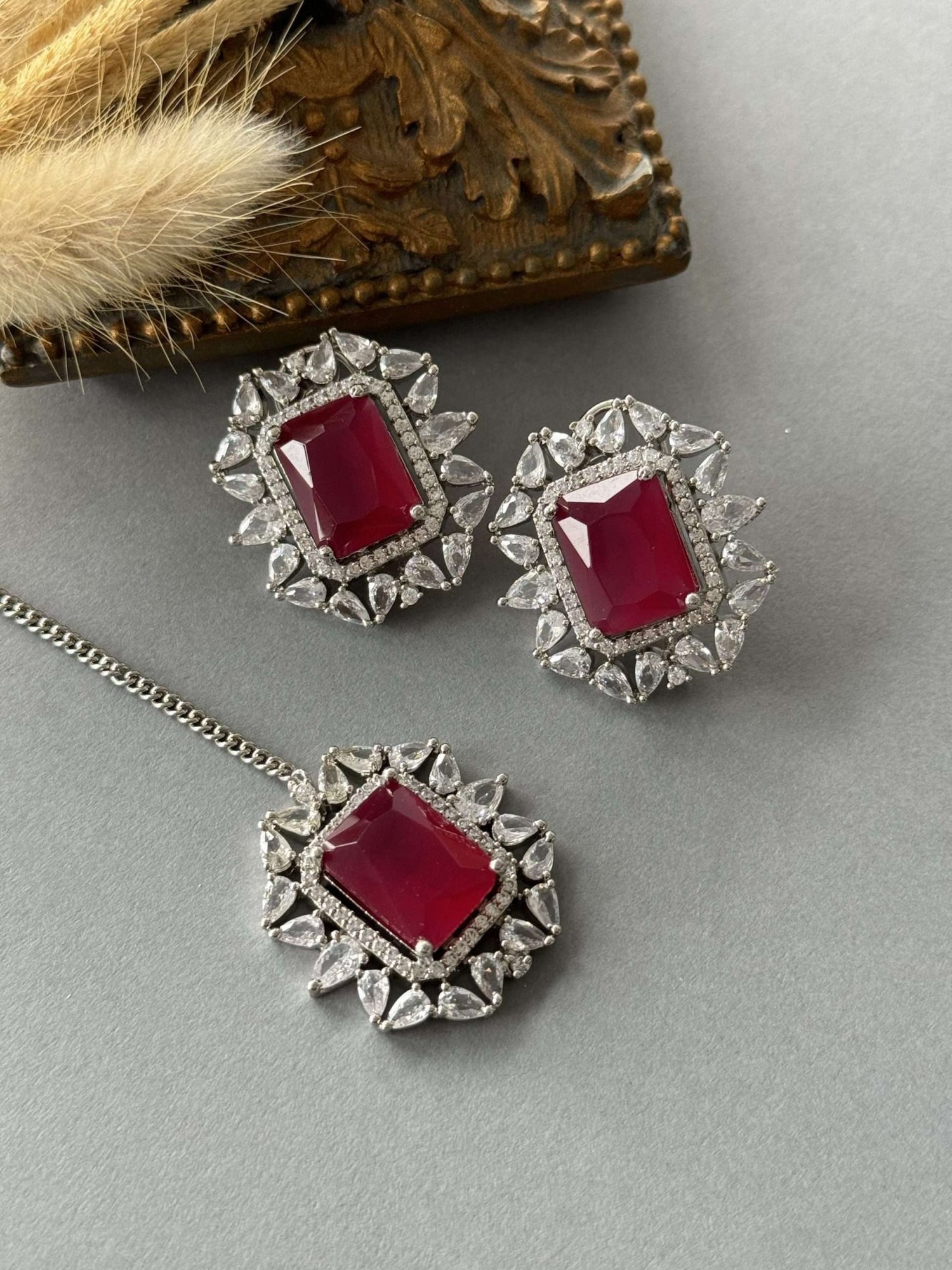 Sq Tikka Set – Ruby Maroon - nk collection