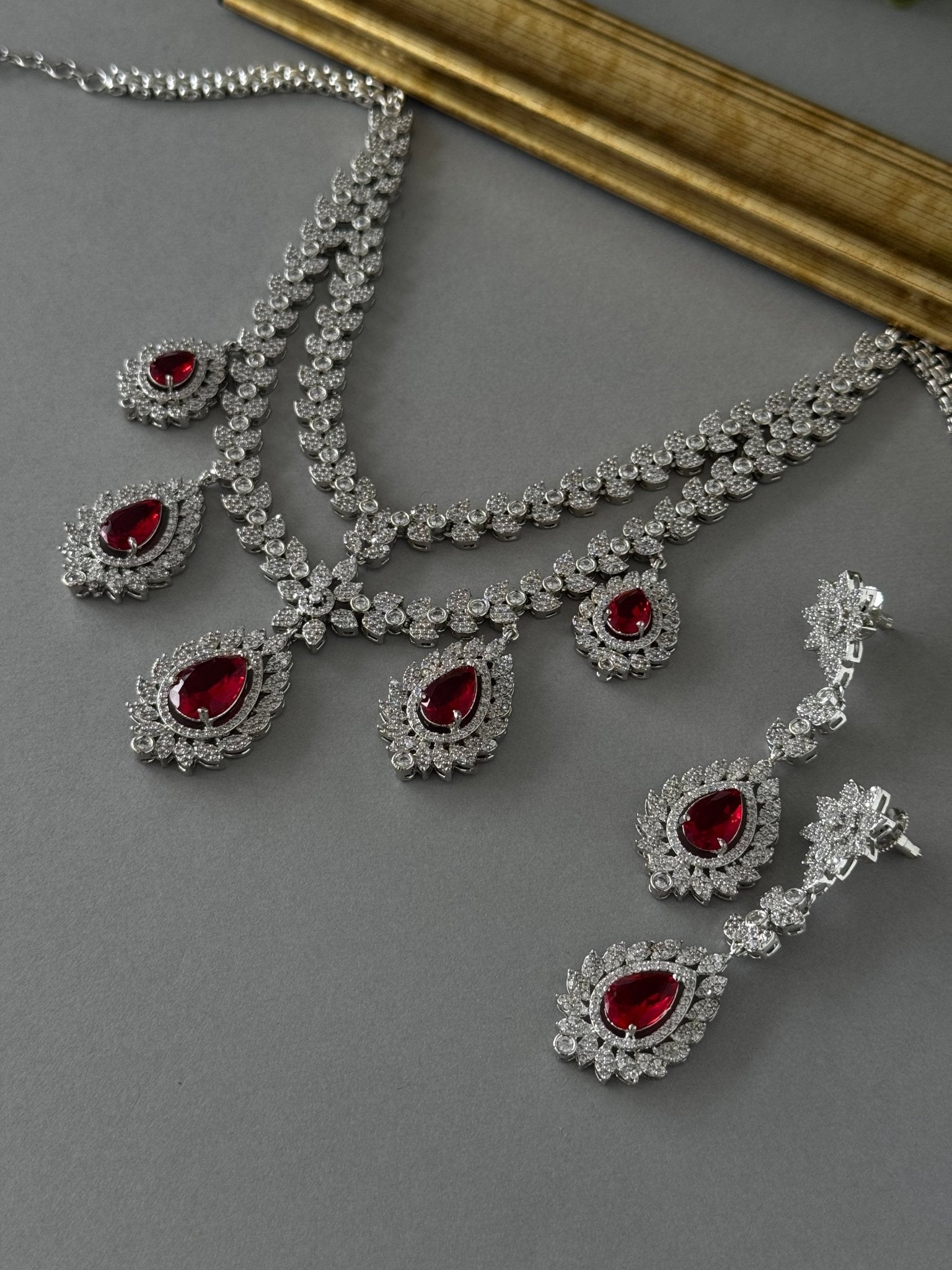 Tear Drop Red - nk collection