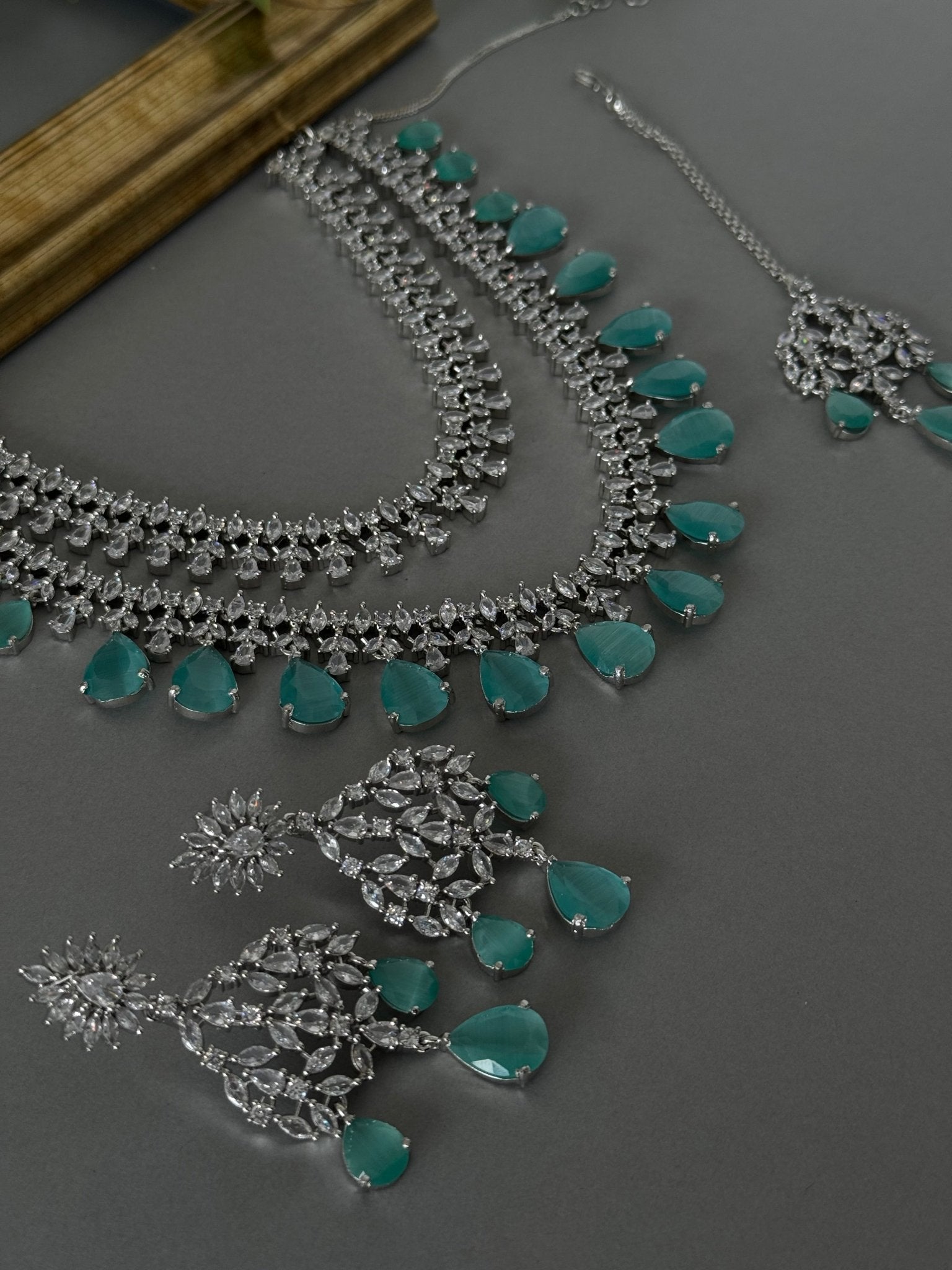Tiana Double Drop – Mint - nk collection