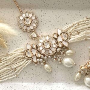 Mother of Pearl Flower Choker