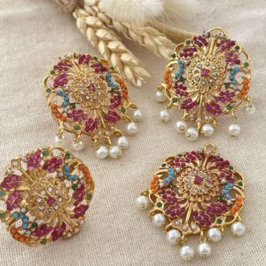 Nauratan Pendant Set