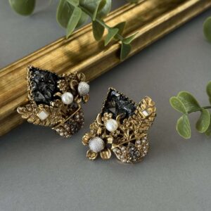 Antique Fusion – Black